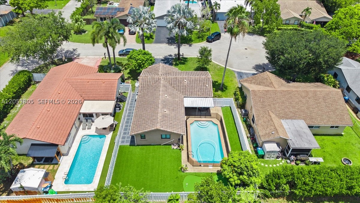 ROYAL PALM POINTE - Residential