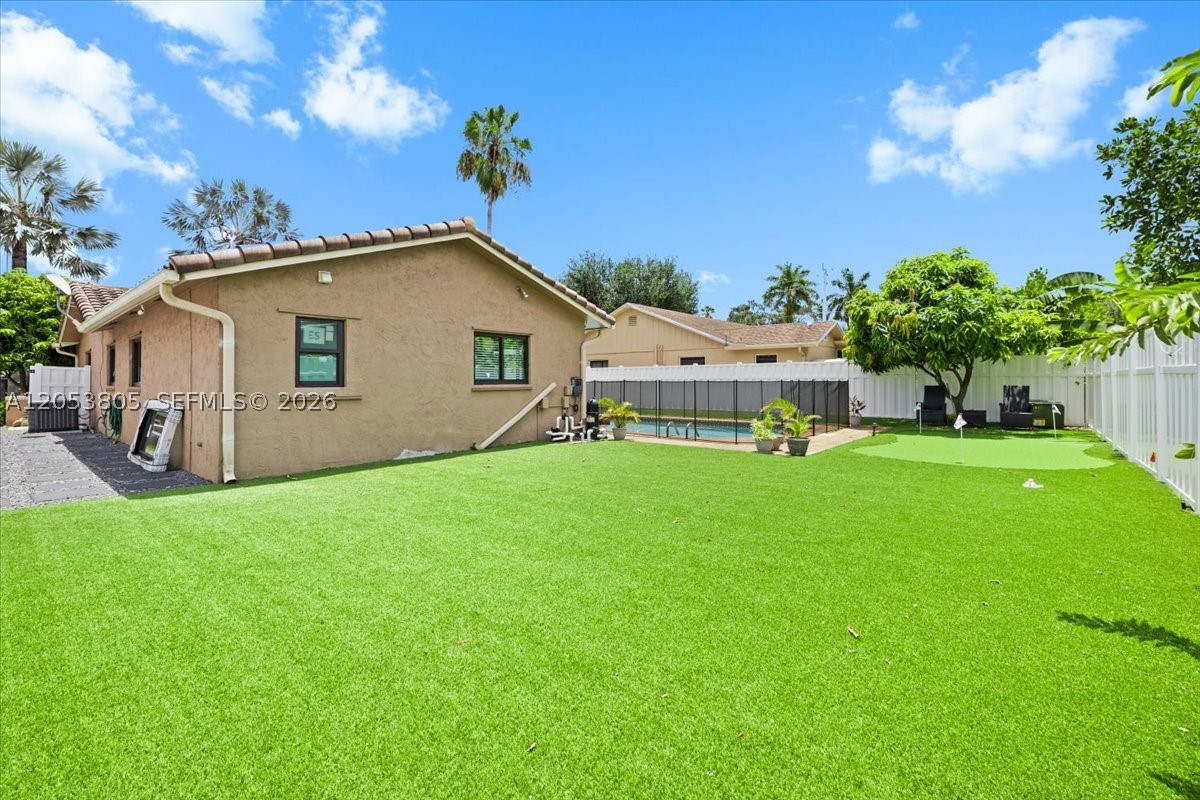 ROYAL PALM POINTE - Residential