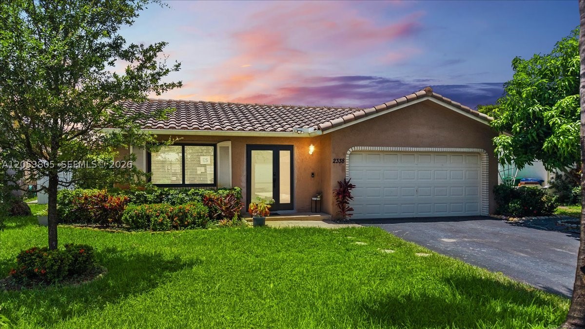 ROYAL PALM POINTE - Residential