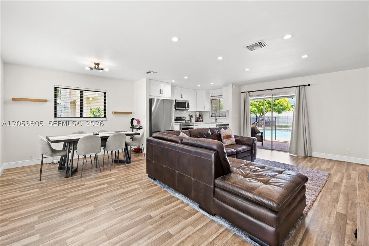 ROYAL PALM POINTE - Residential
