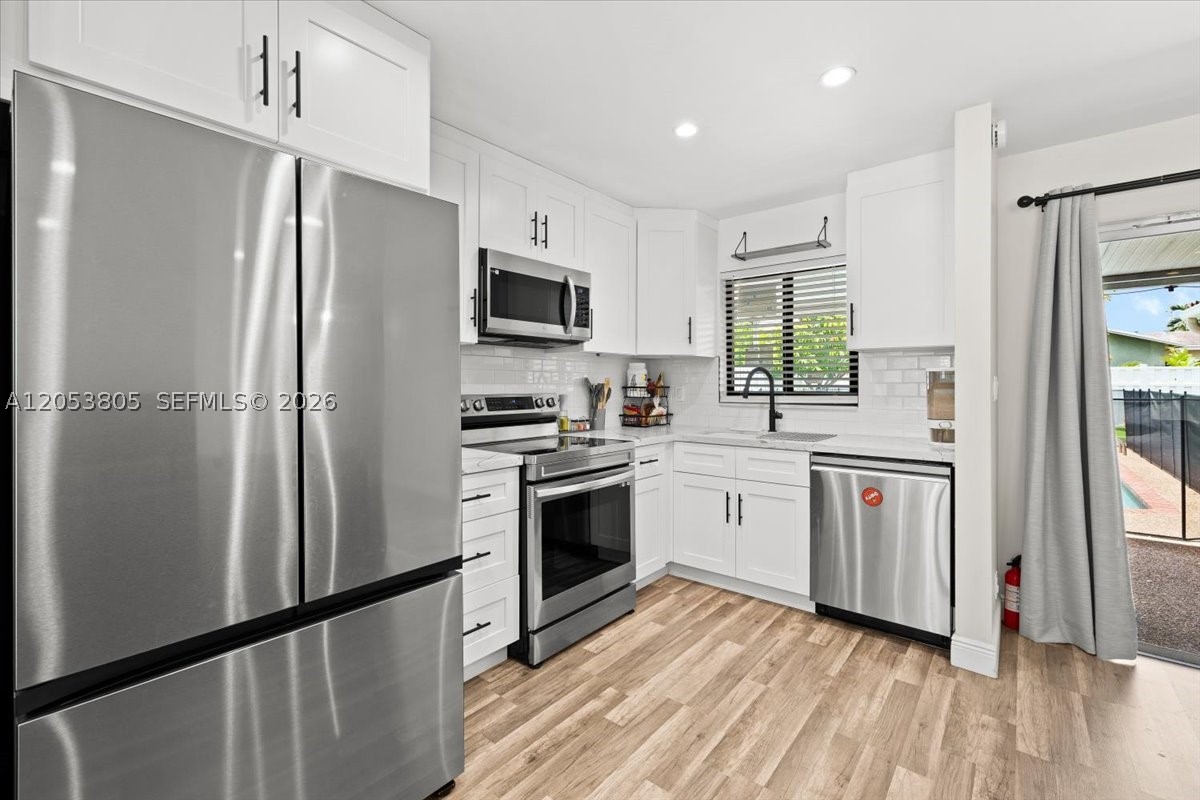 ROYAL PALM POINTE - Residential