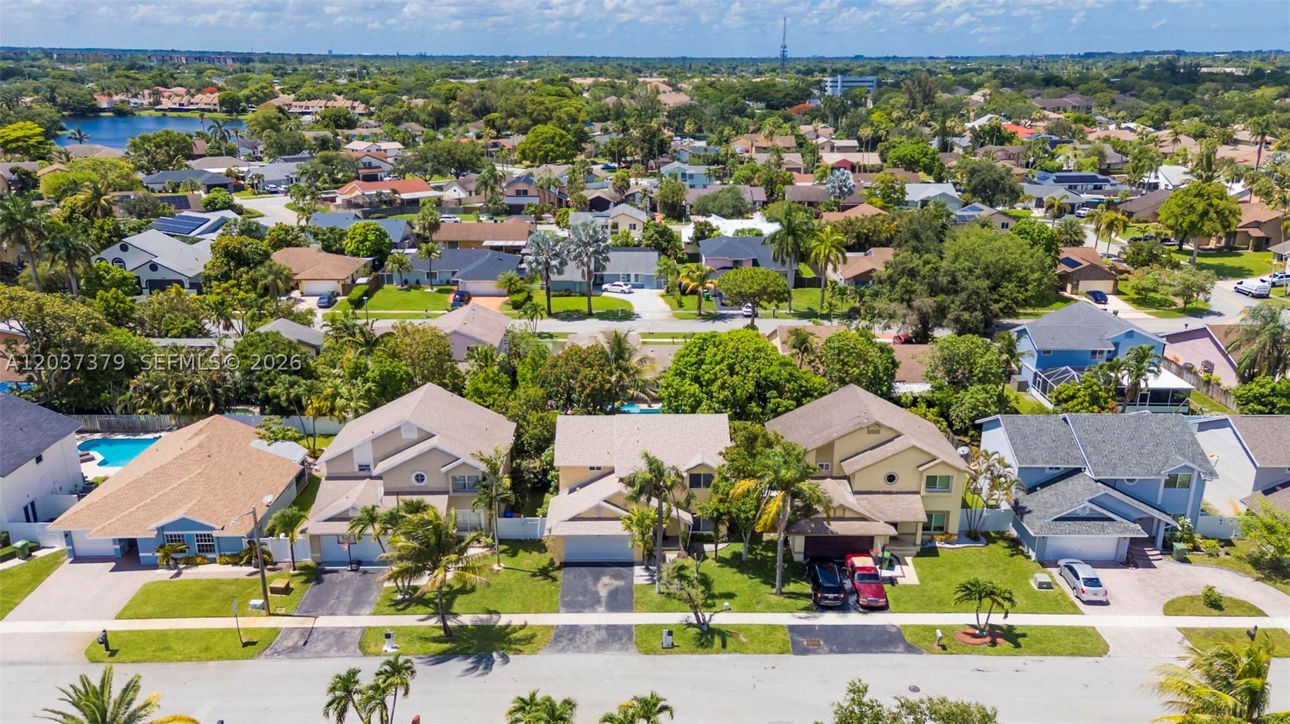 LAKESIDE SOUTH - Residential