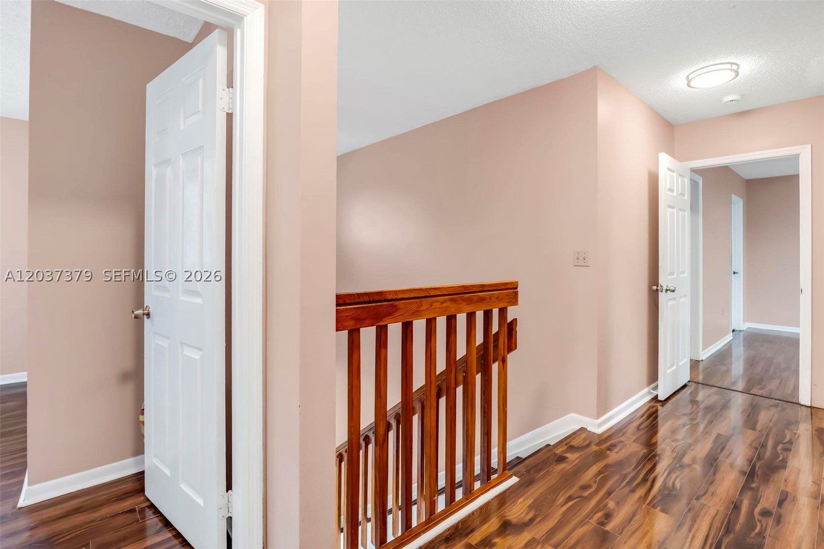 LAKESIDE SOUTH - Residential