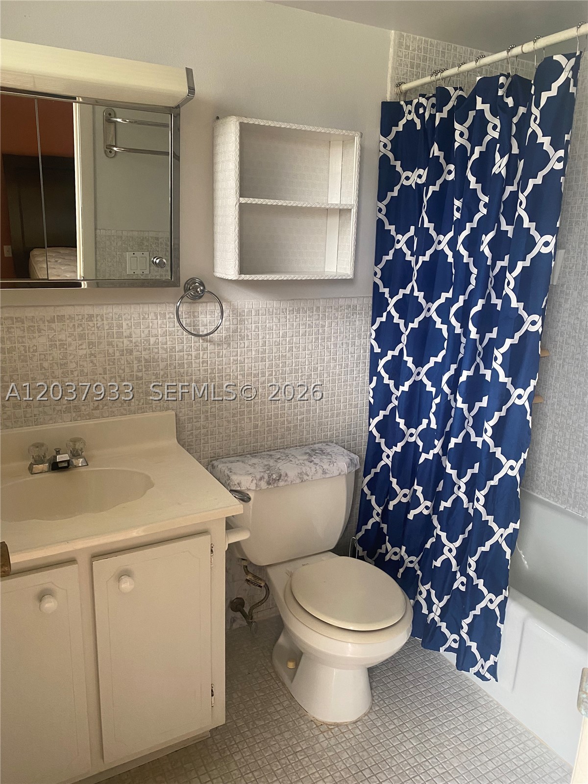 STAR PARADISE CONDO - Residential Lease