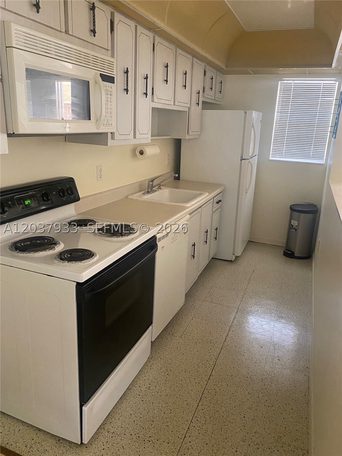 STAR PARADISE CONDO - Residential Lease