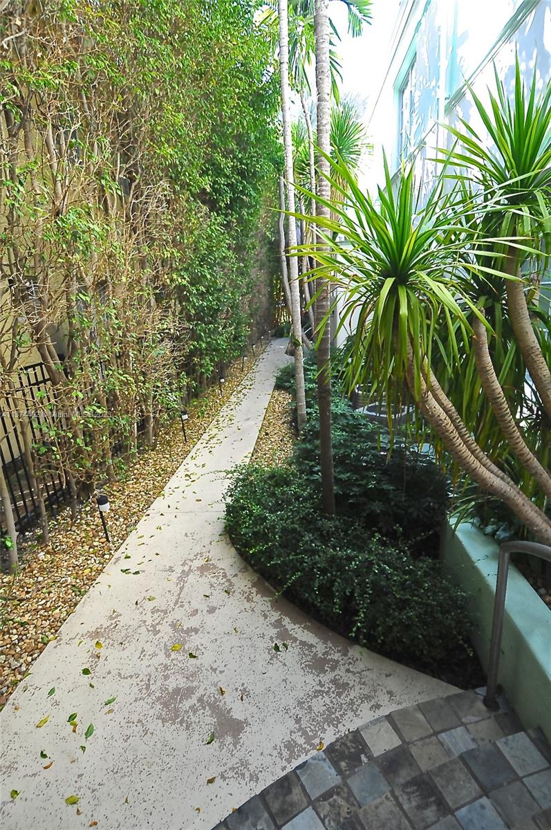 WHISPER  CONDO - Residential Lease