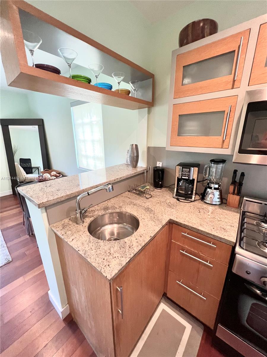 WHISPER  CONDO - Residential Lease