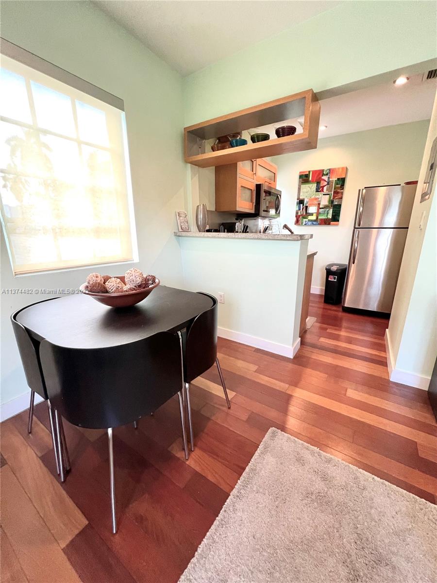 WHISPER  CONDO - Residential Lease