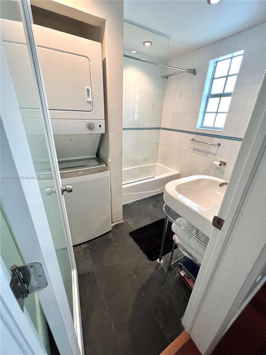 WHISPER  CONDO - Residential Lease