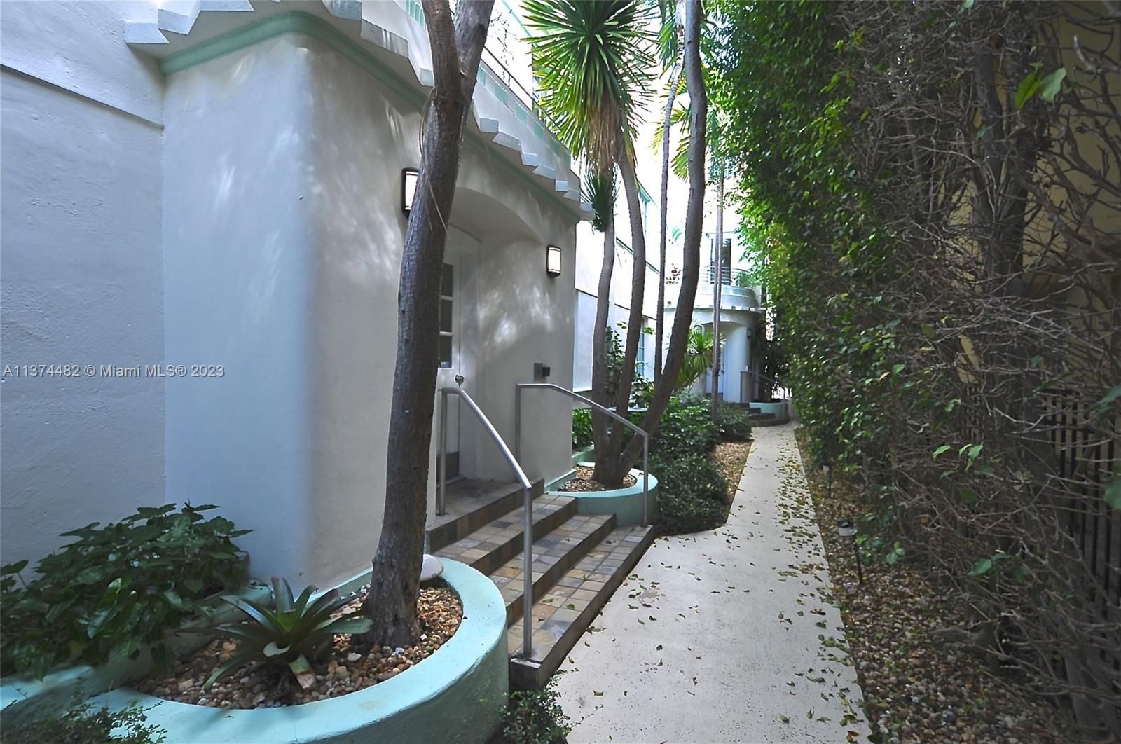 WHISPER  CONDO - Residential Lease