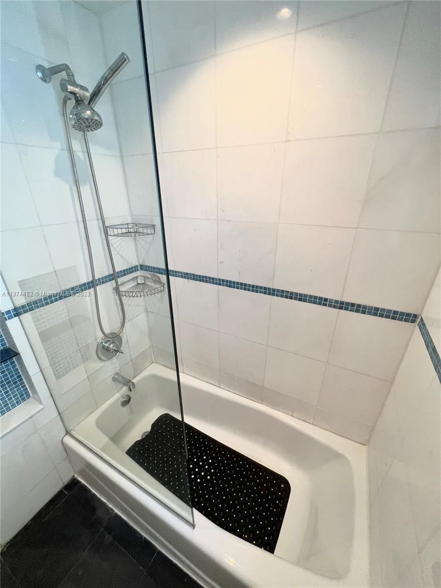 WHISPER  CONDO - Residential Lease