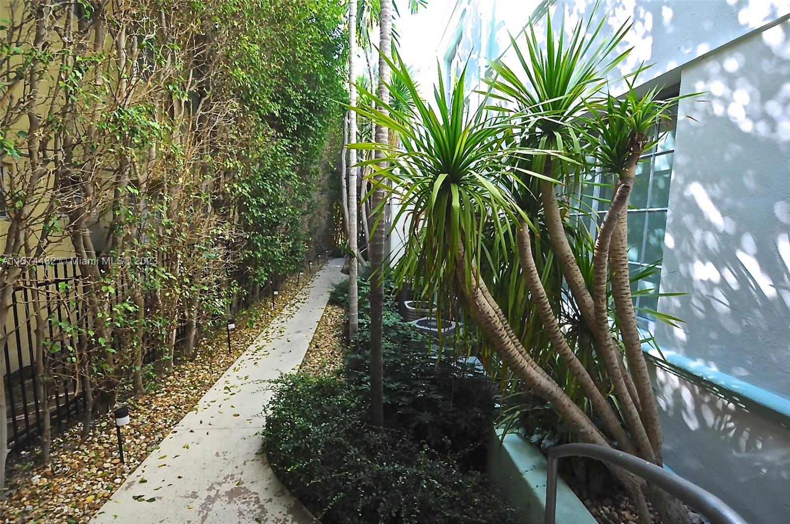 WHISPER  CONDO - Residential Lease