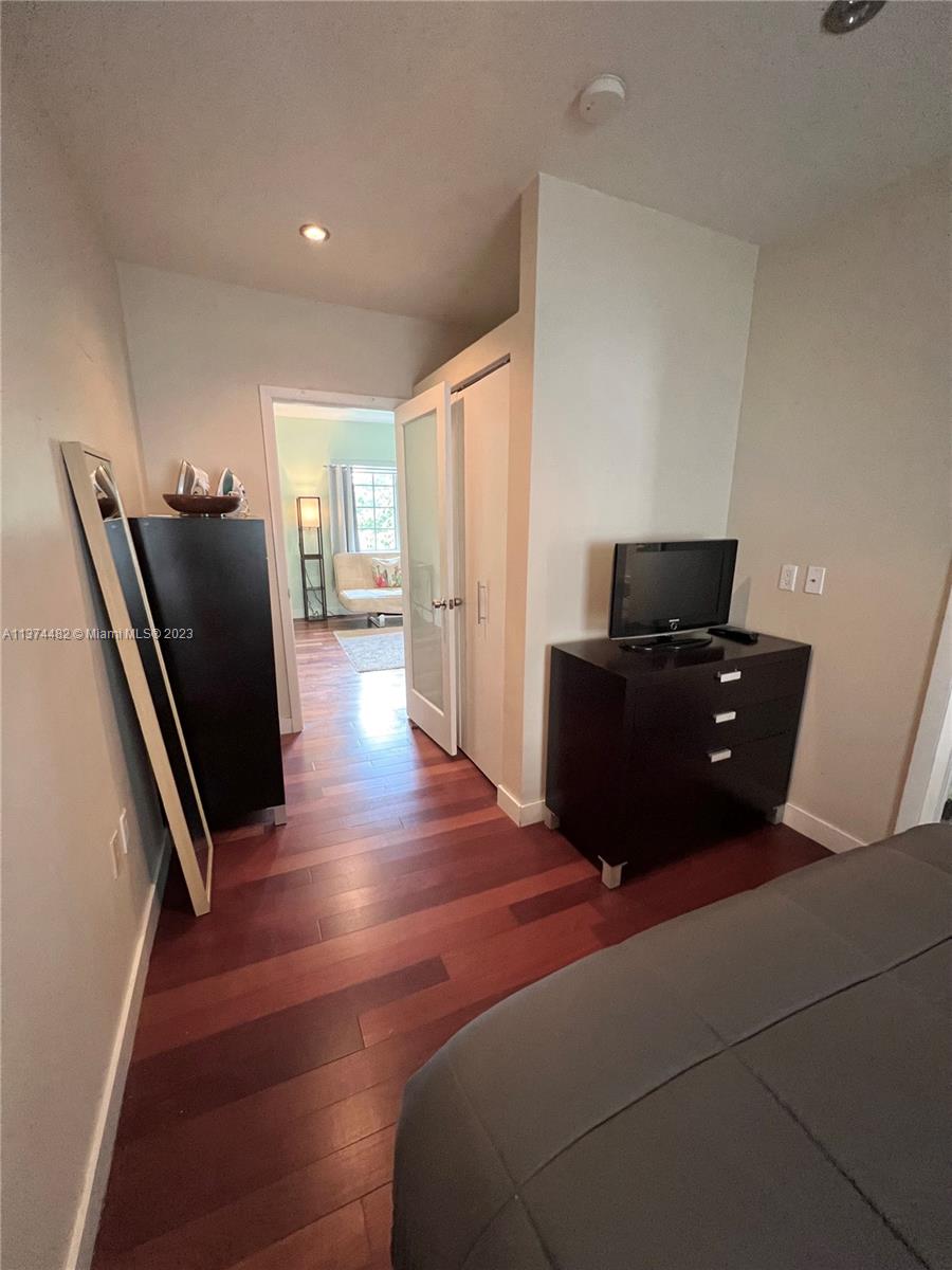 WHISPER  CONDO - Residential Lease