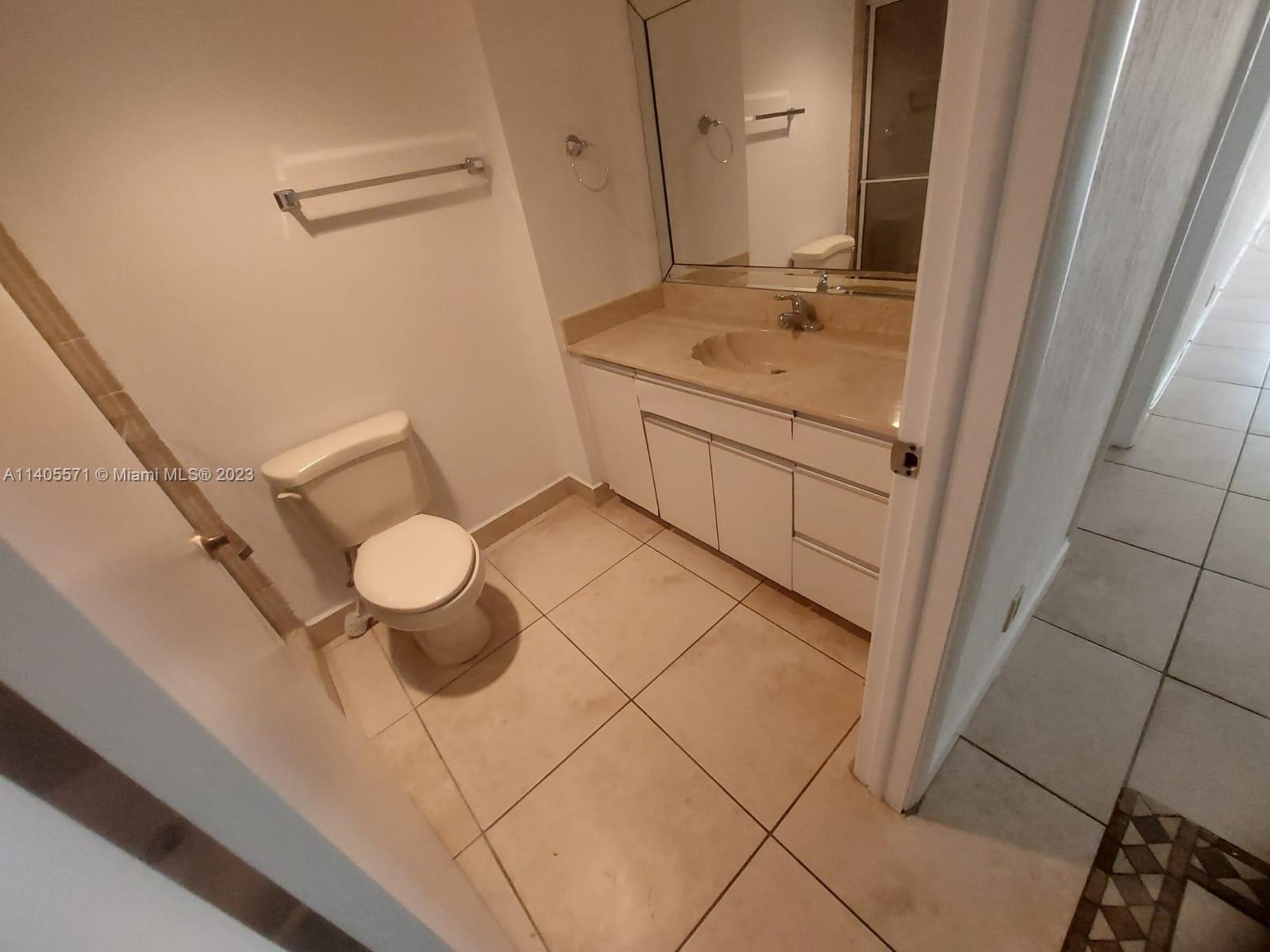 CHAMPLAIN TOWERS NORTH CO - Residential Lease