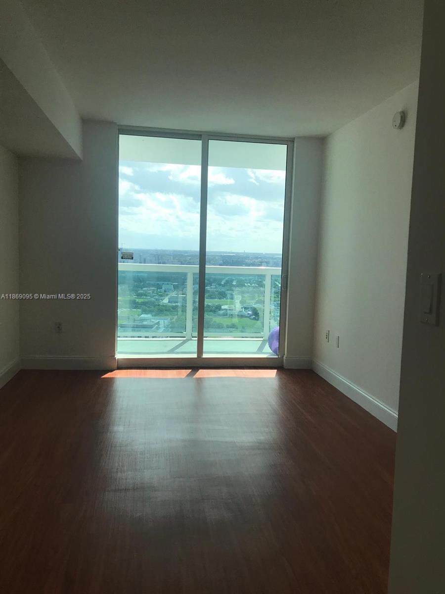 1800 CLUB CONDO - Residential