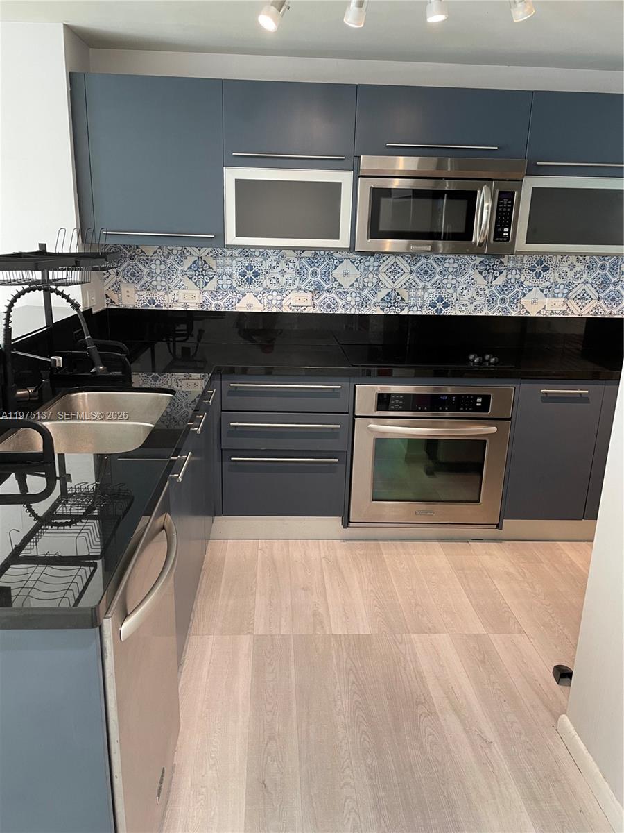 VIZCAYNE SOUTH CONDO - Residential Lease