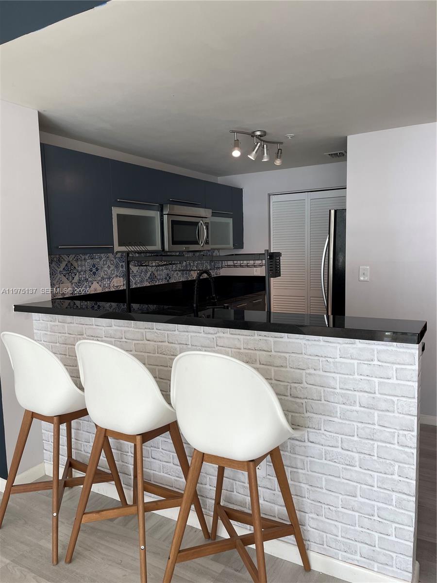 VIZCAYNE SOUTH CONDO - Residential Lease