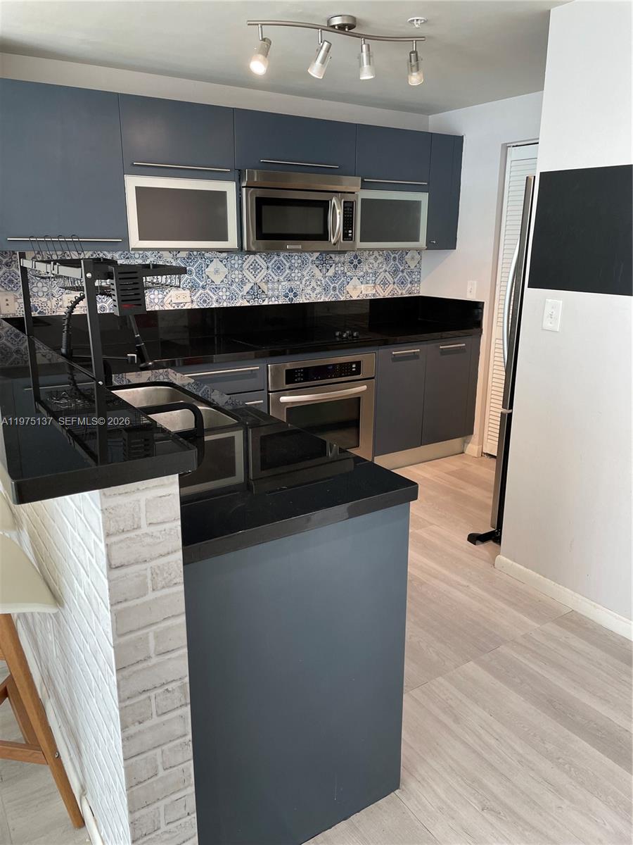VIZCAYNE SOUTH CONDO - Residential Lease