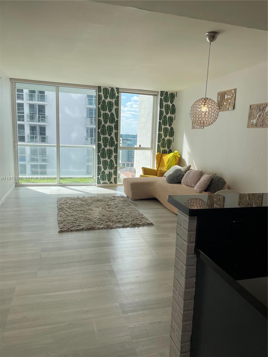 VIZCAYNE SOUTH CONDO - Residential Lease