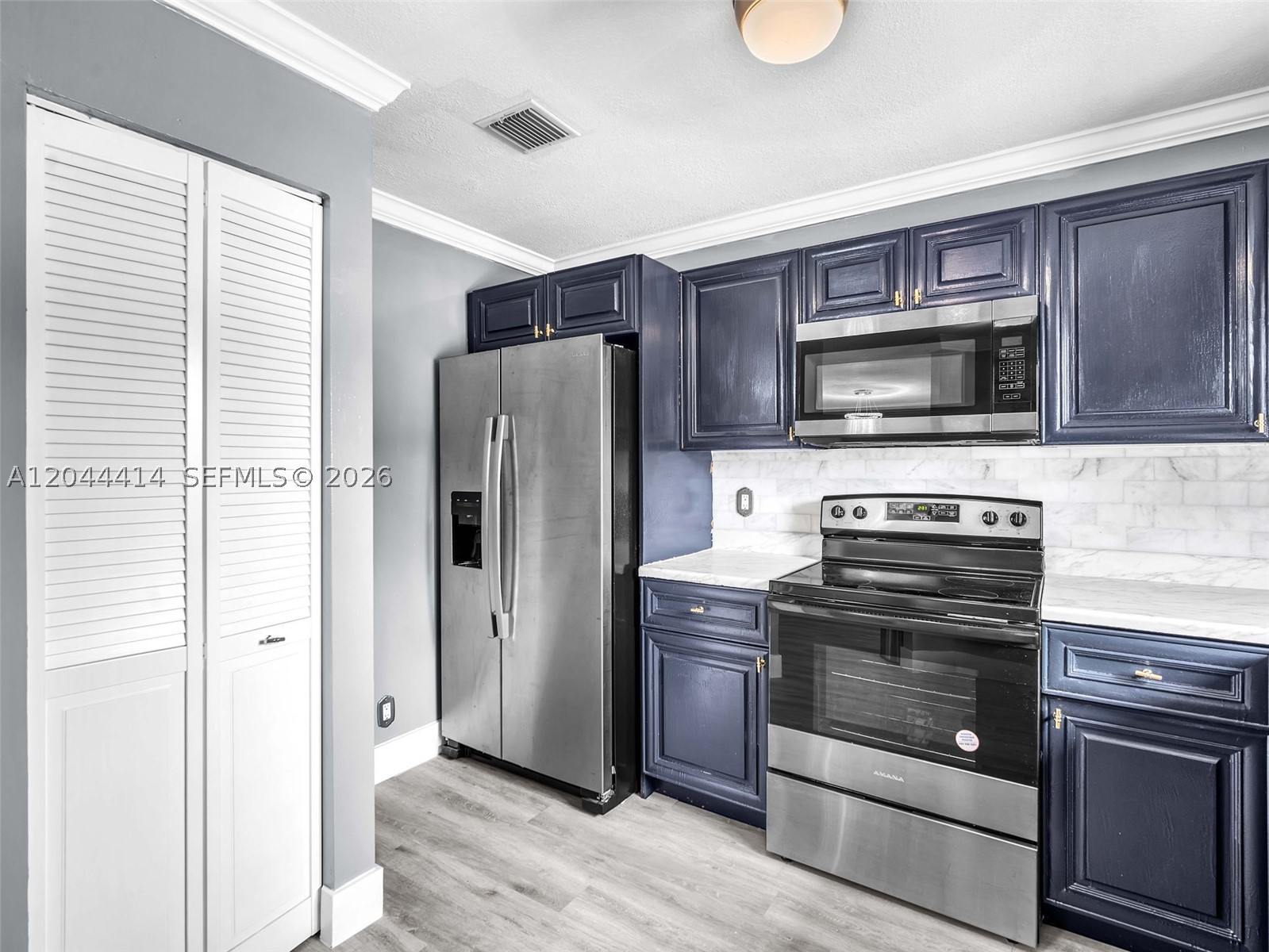 THE HAMPTONS - Residential
