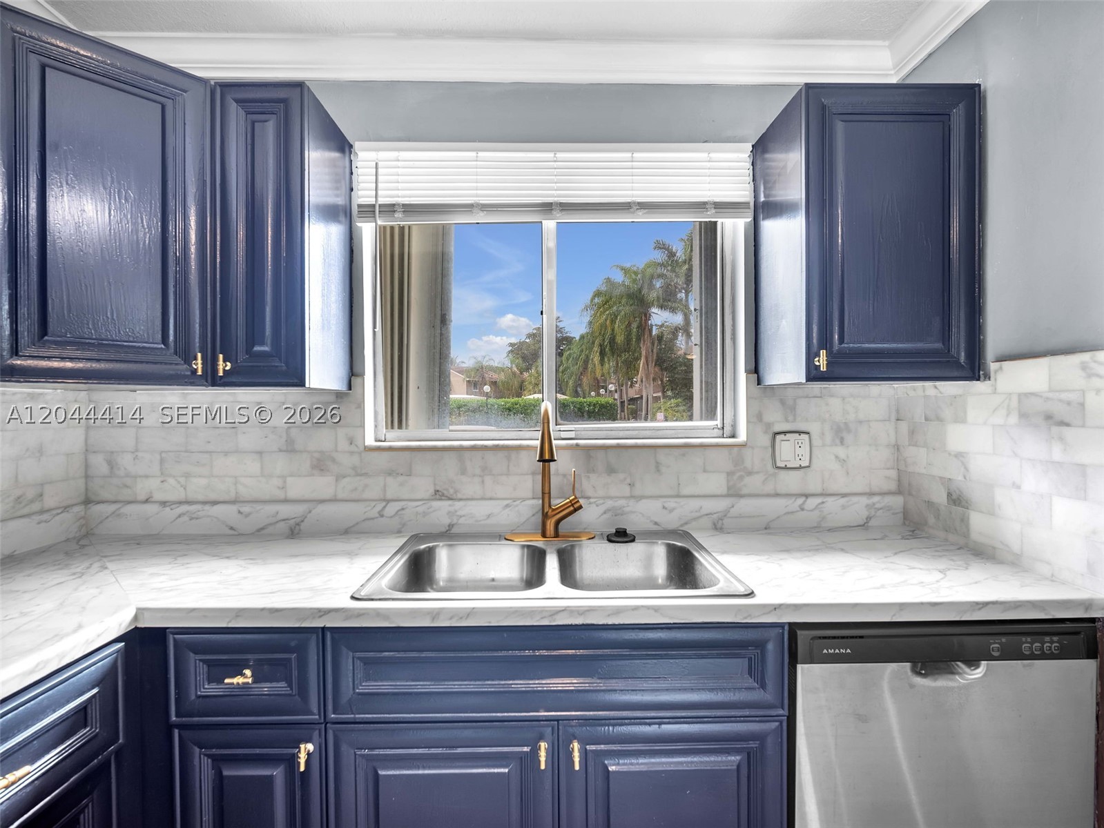 THE HAMPTONS - Residential
