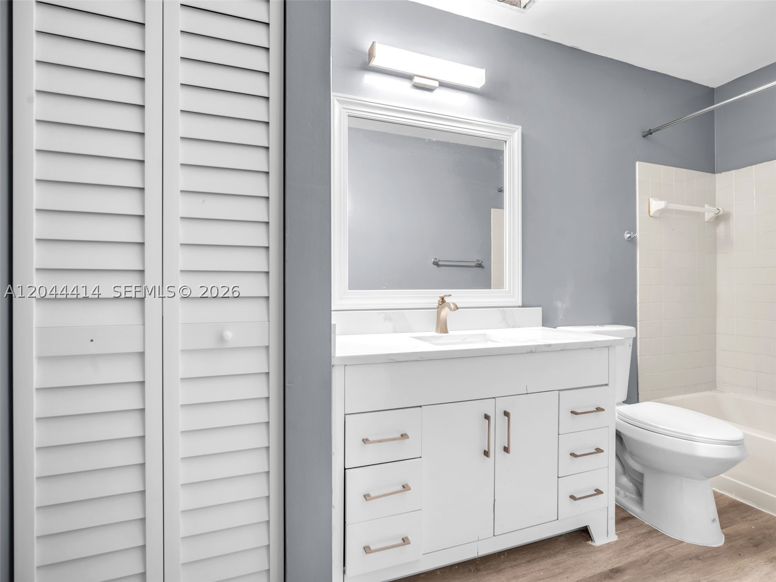 THE HAMPTONS - Residential