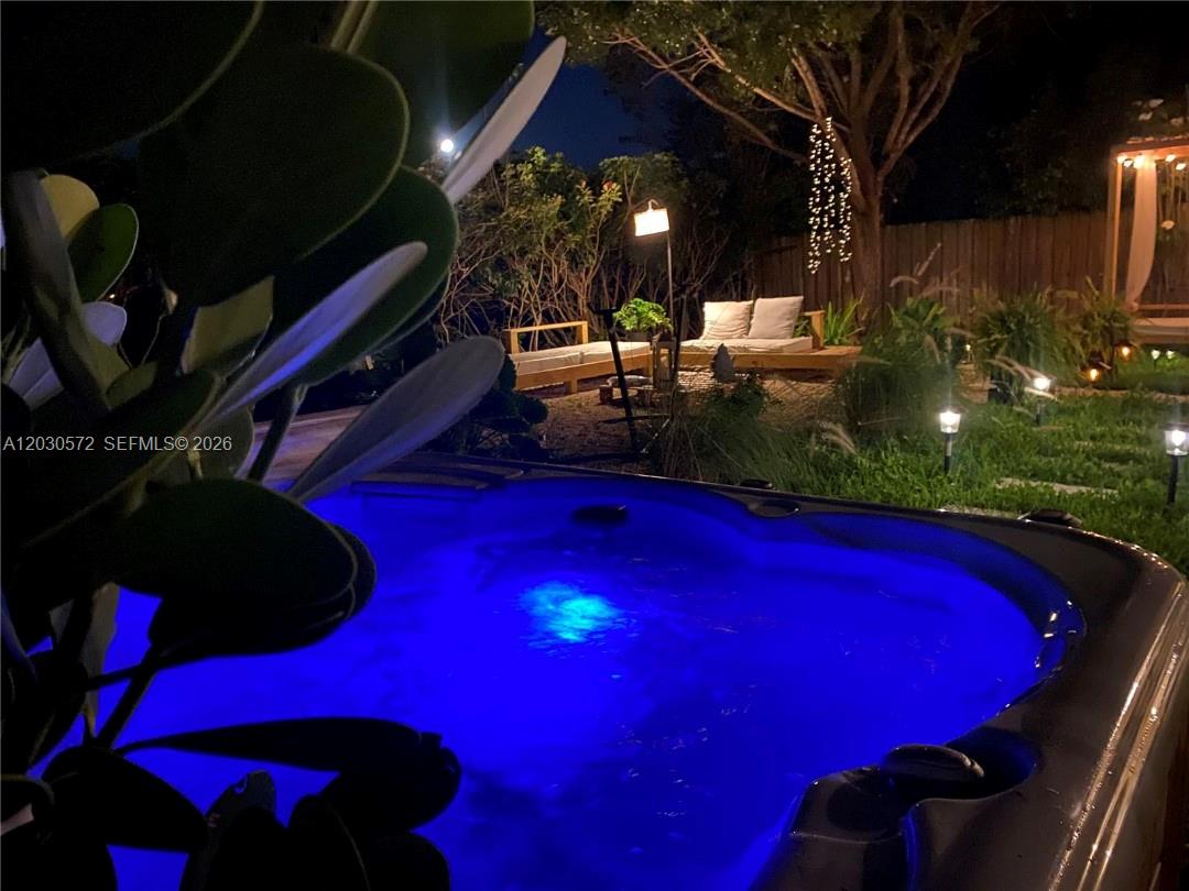 Approval in less than 24 hours with a complete application package.

Exclusive fully furnished 4-bedroom, 3-bathroom residence designed for those seeking comfort, elegance, and an elevated lifestyle. This beautiful home features spacious living areas, high-quality furnishings, private parking, a spectacular backyard ideal for entertaining, and a relaxing jacuzzi to enjoy in complete privacy.

The owner is willing to negotiate the rent depending on the applicant's profile.

Required Documents:
• Valid ID
• Last 3 bank statements
• Credit report
• Police report

Move-In Requirements:
• First month's rent
• Security deposit
• Last month's rent

Easy to Show. Schedule your private tour today.