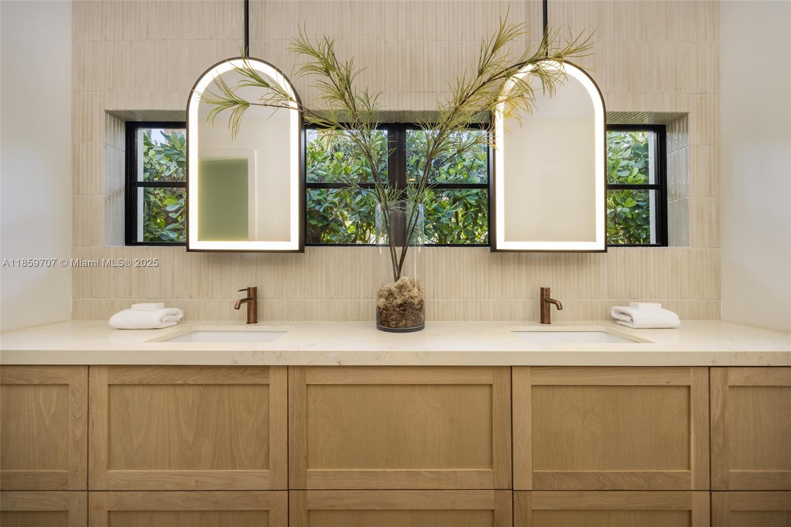 CORAL GABLES RIVIERA SEC - Residential