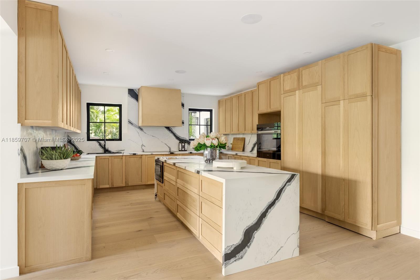 CORAL GABLES RIVIERA SEC - Residential