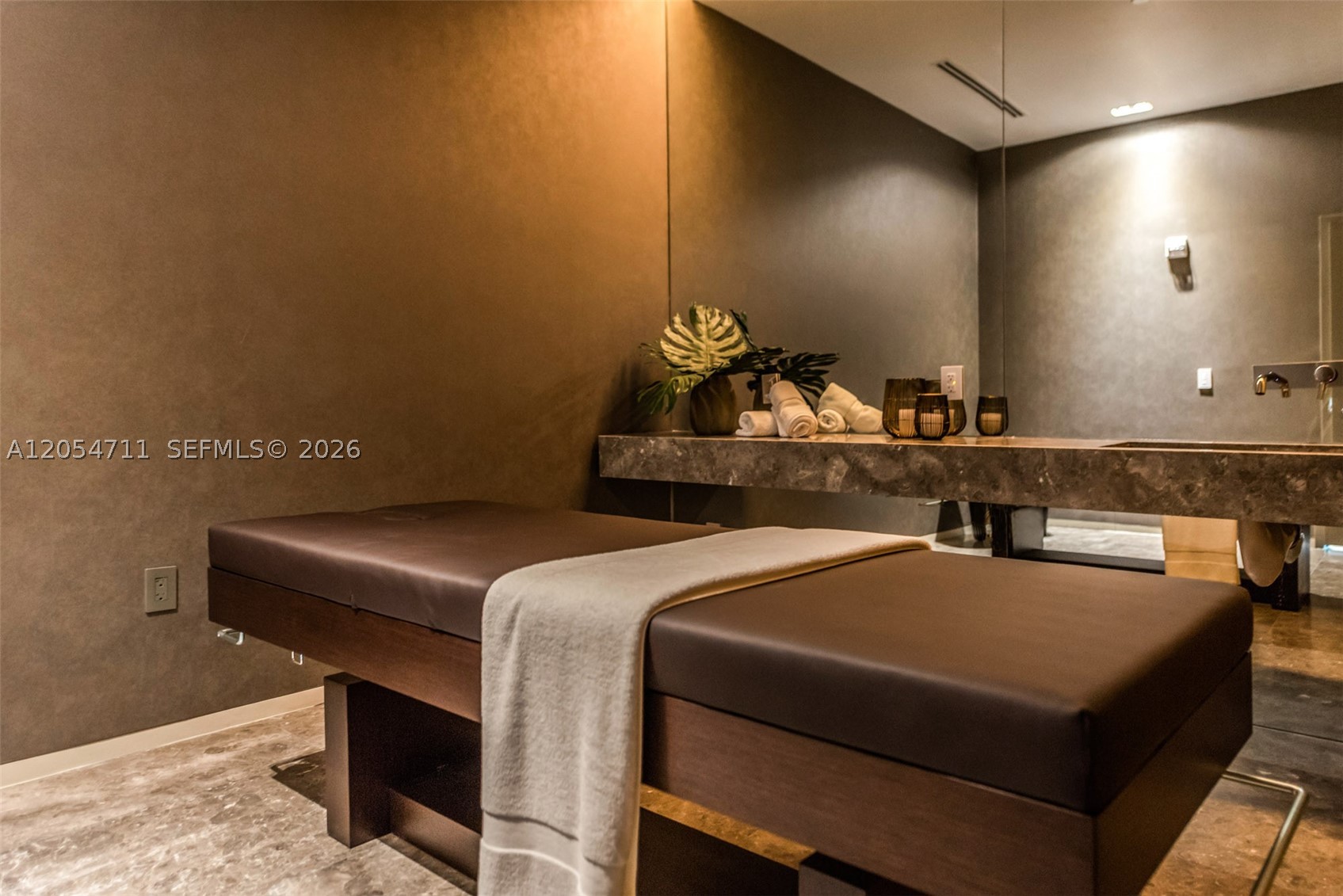 GRAN PARAISO CONDO - Residential Lease
