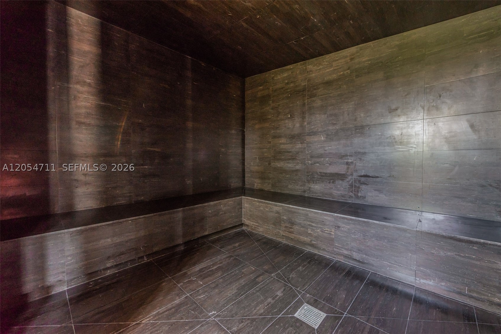GRAN PARAISO CONDO - Residential Lease