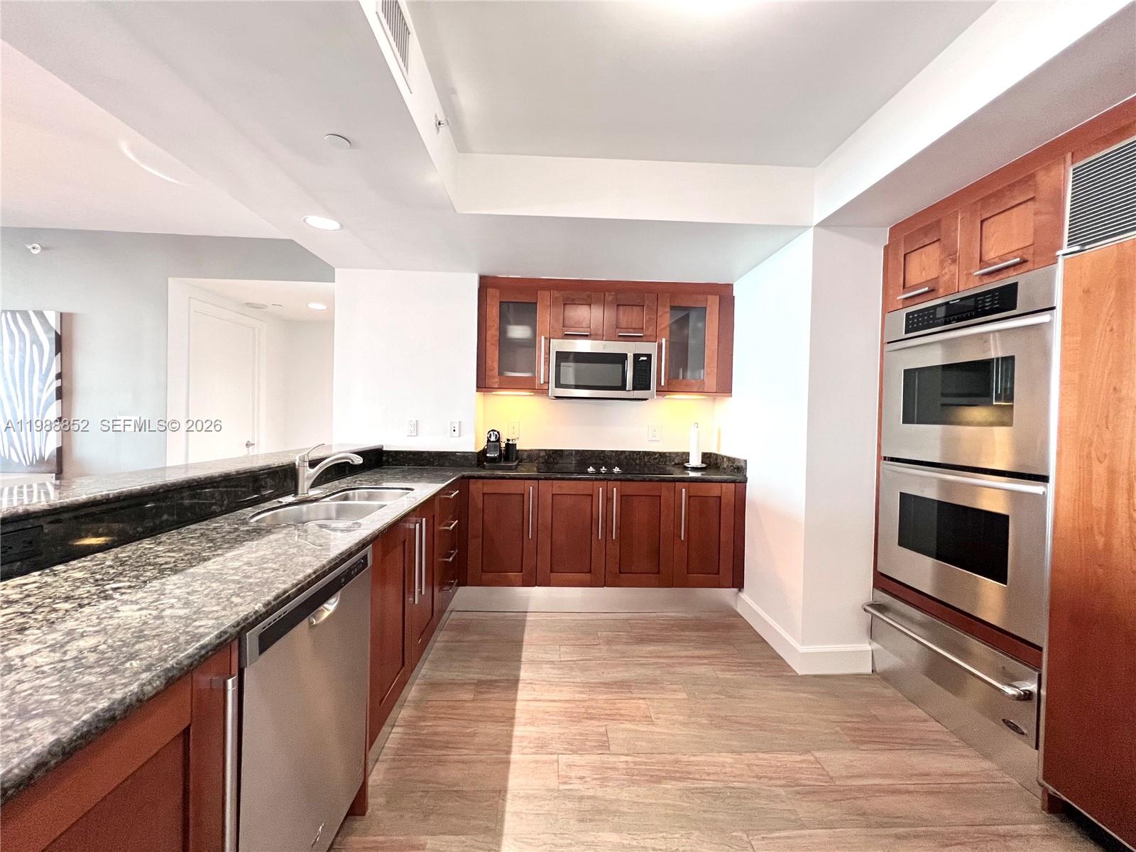 THE PENINSULA II CONDO - Residential