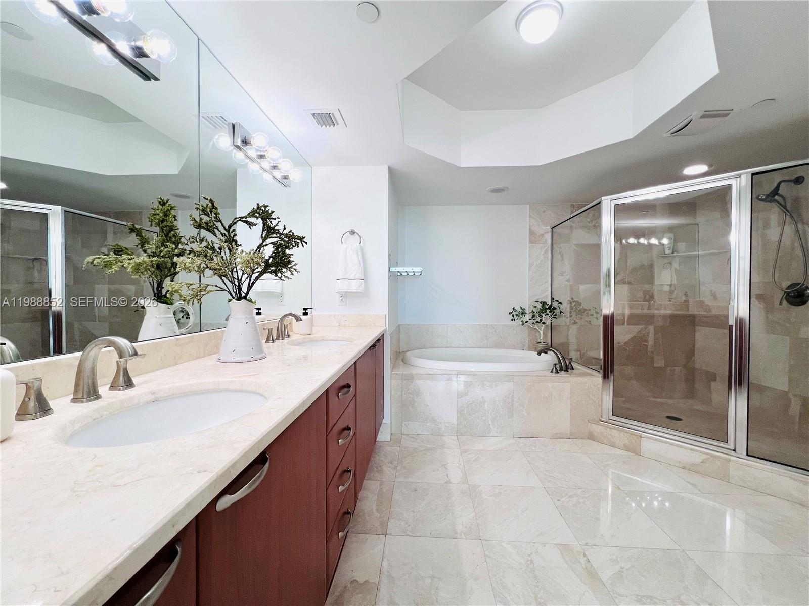 THE PENINSULA II CONDO - Residential
