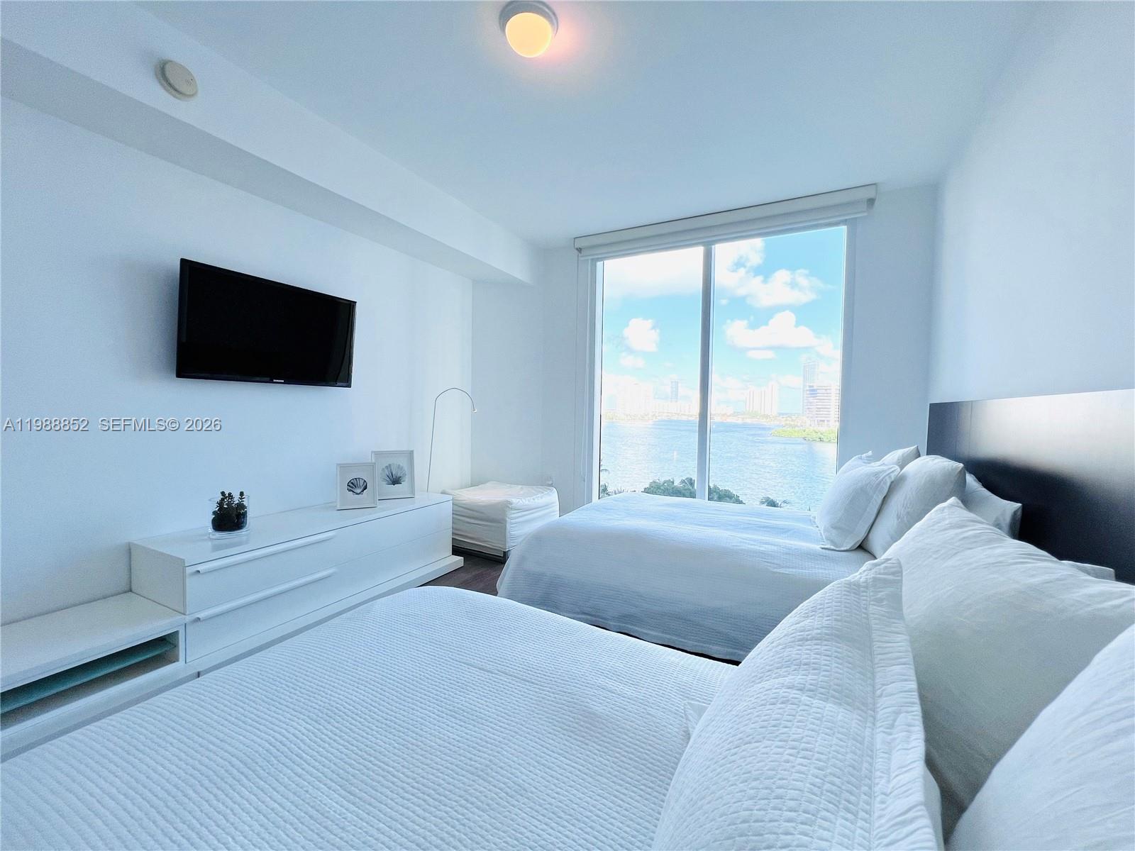 THE PENINSULA II CONDO - Residential