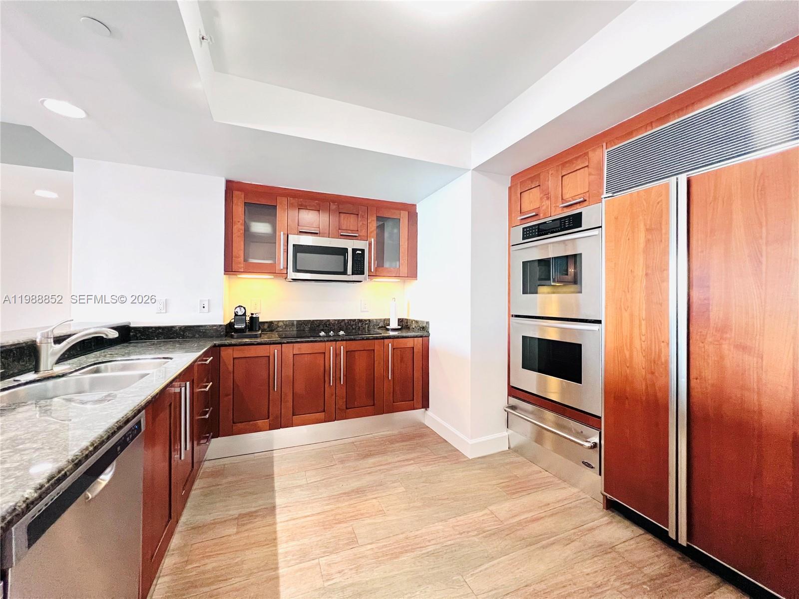 THE PENINSULA II CONDO - Residential