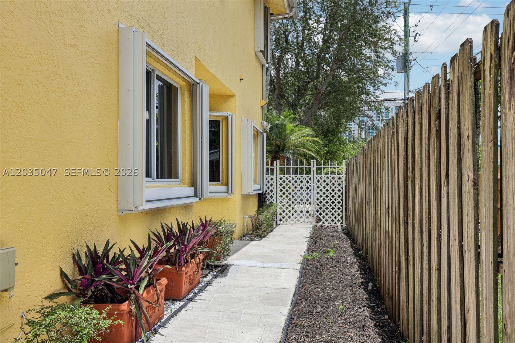 MRS ELVA A TRUAX - Residential