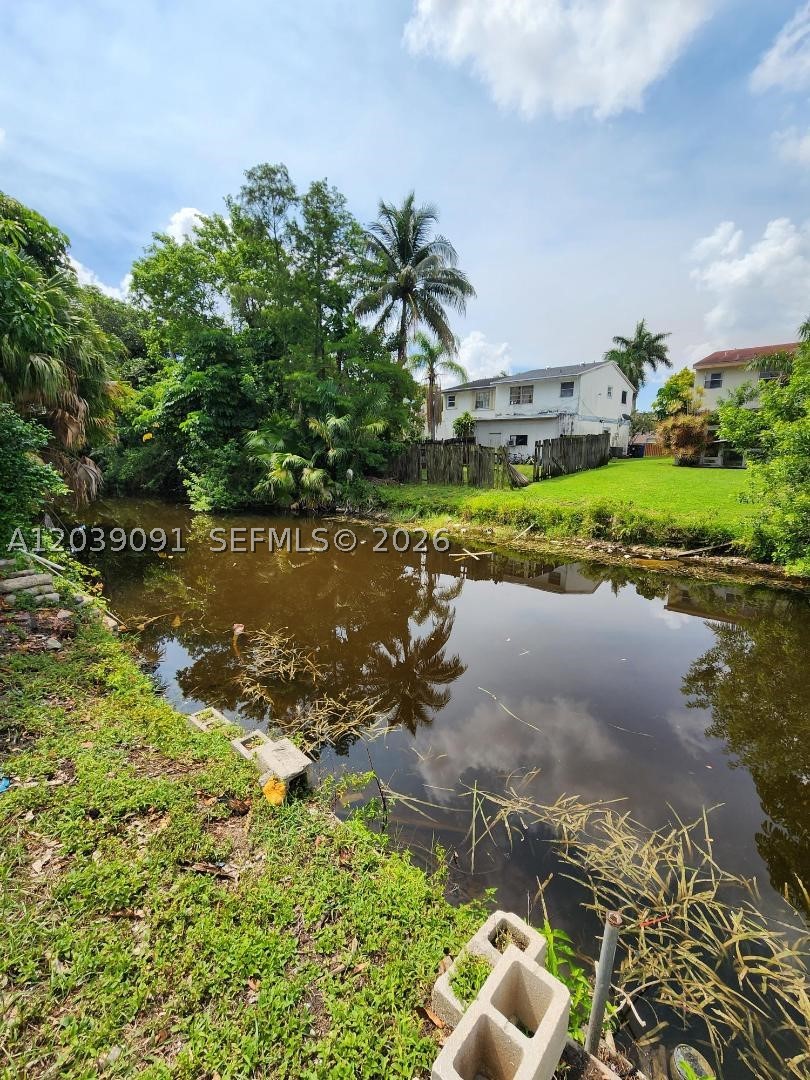 NORTH LAUDERDALE VILLAGE - Residential