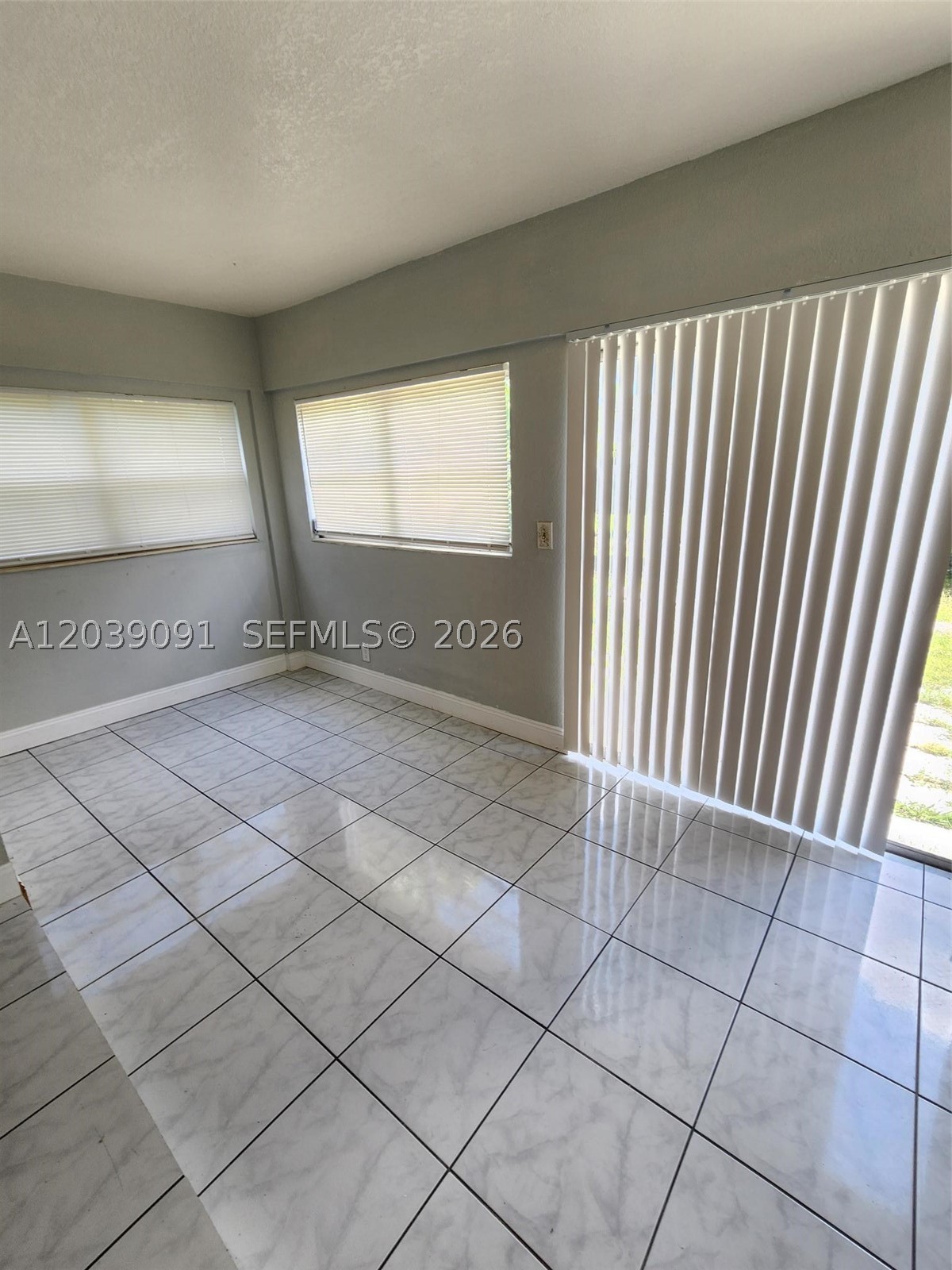 NORTH LAUDERDALE VILLAGE - Residential