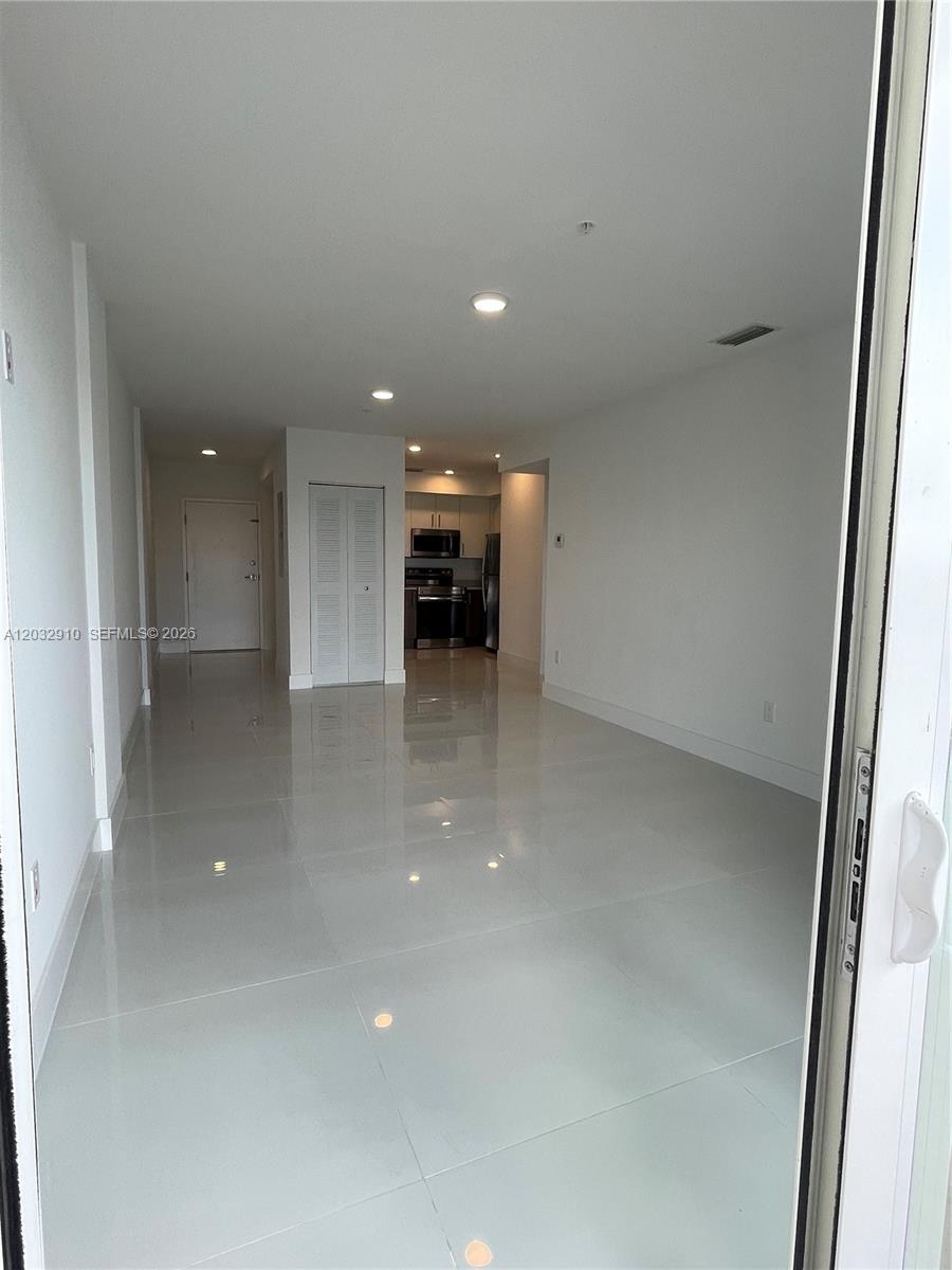 GRAN DORAL 1 CONDO - Residential Lease