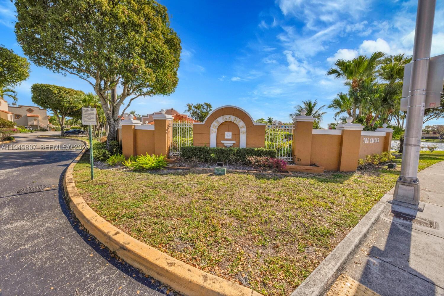 THE RIVIERA AT CORAL LAKE - Residential