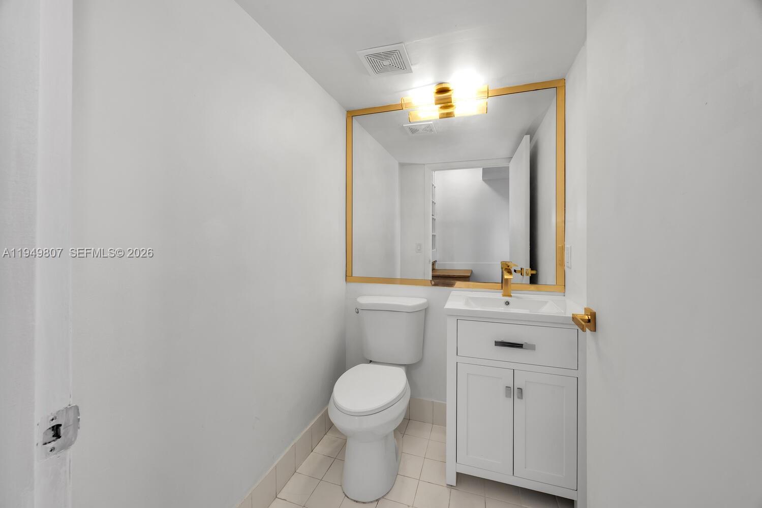 THE RIVIERA AT CORAL LAKE - Residential