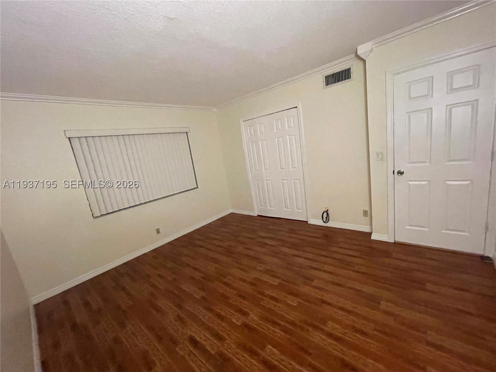 SADDLE CLUB GARDEN APTS - Residential