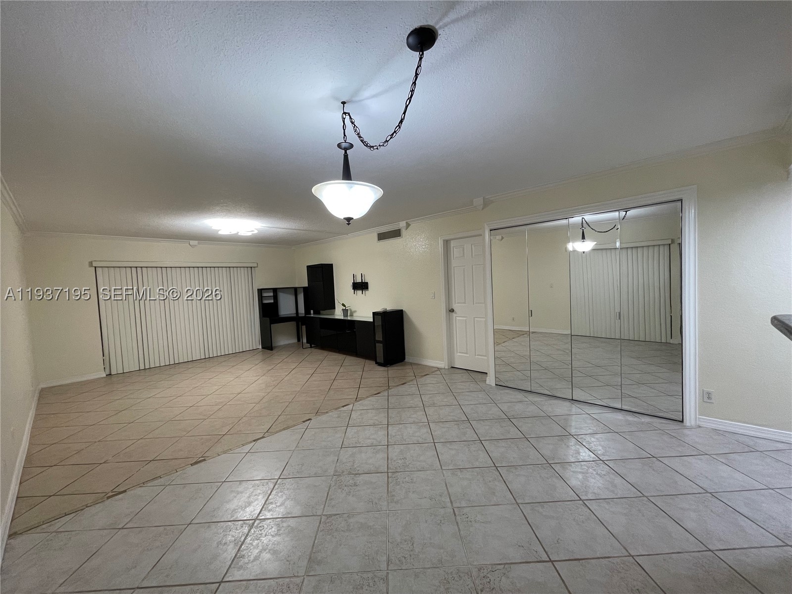 SADDLE CLUB GARDEN APTS - Residential