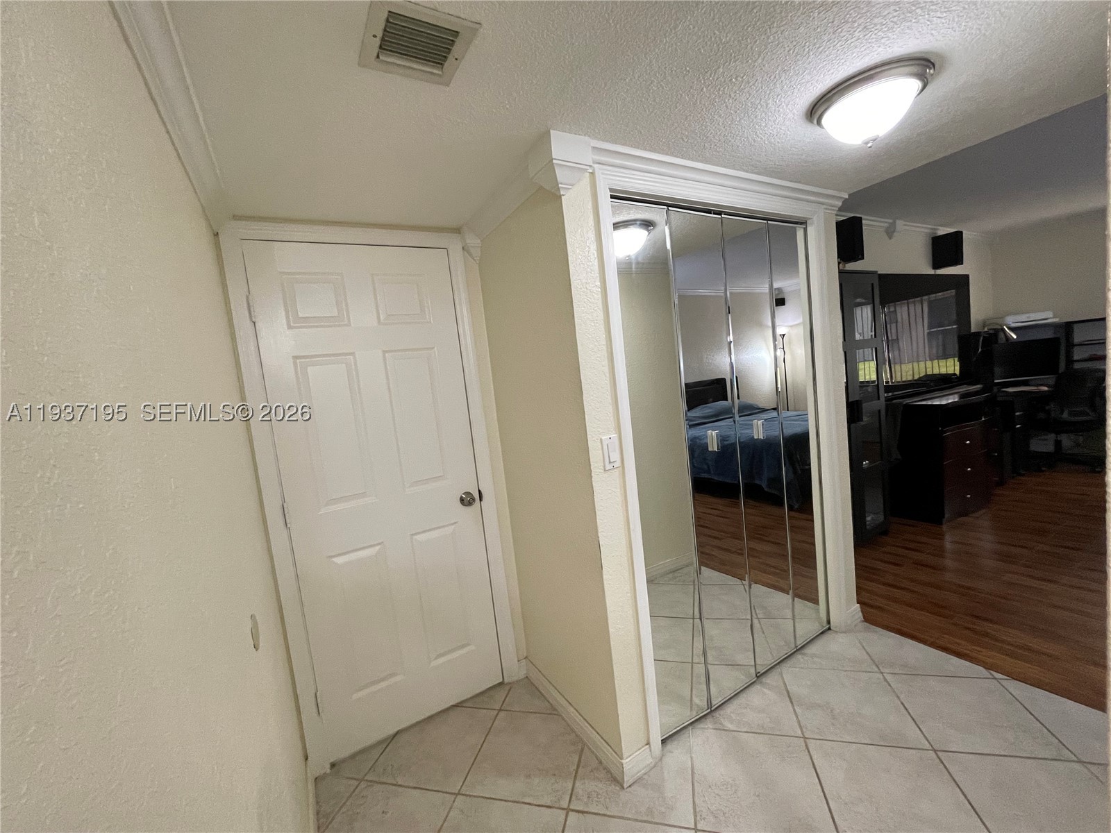 SADDLE CLUB GARDEN APTS - Residential