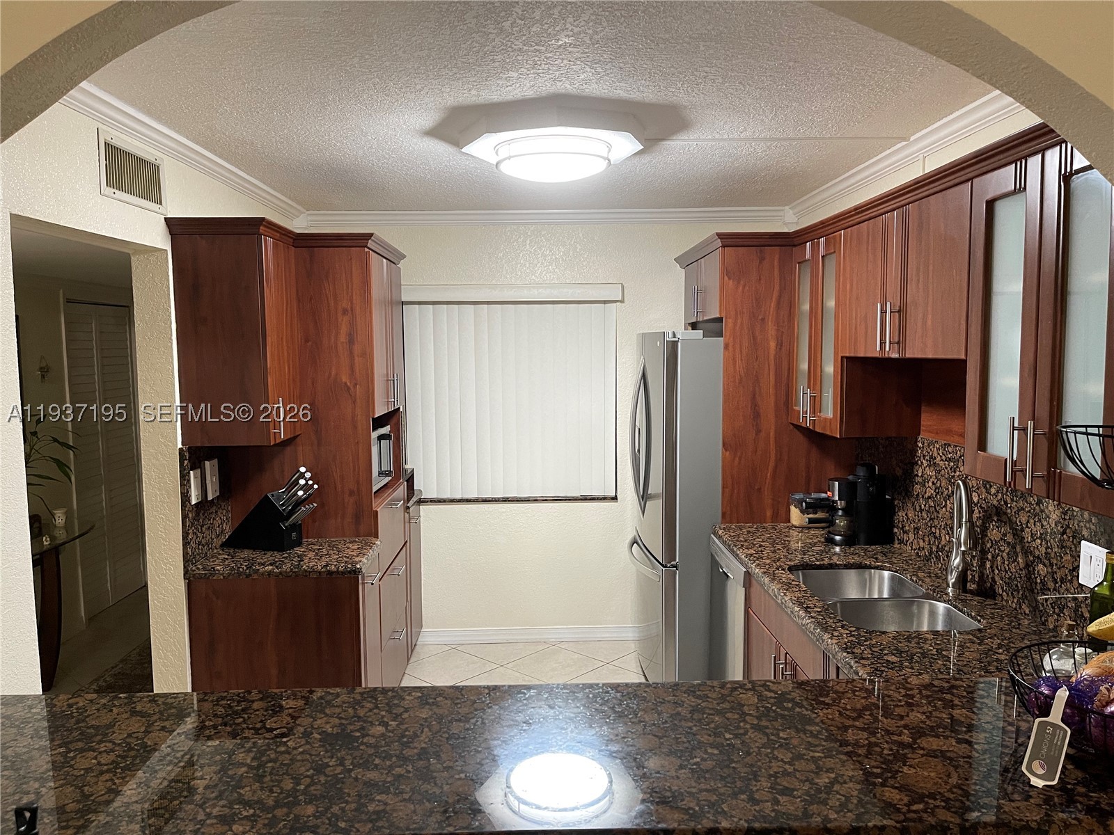 SADDLE CLUB GARDEN APTS - Residential