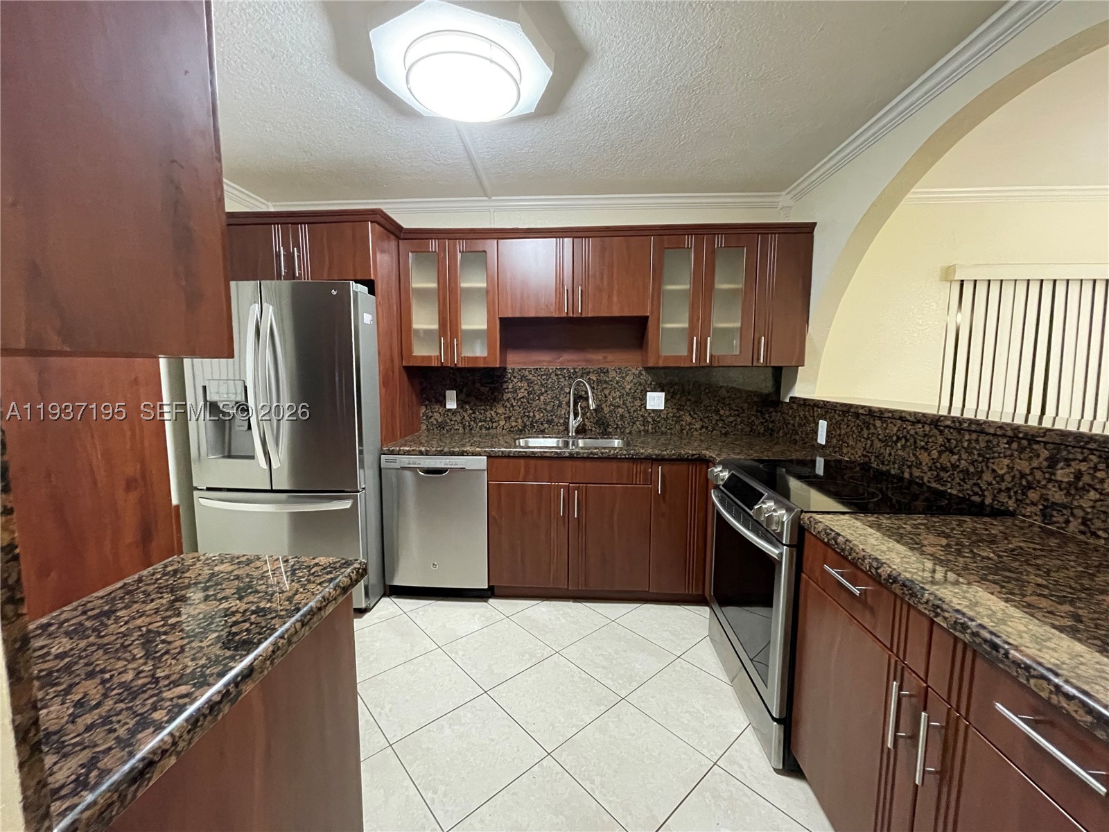 SADDLE CLUB GARDEN APTS - Residential