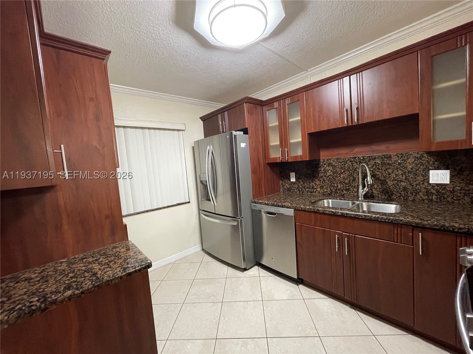 SADDLE CLUB GARDEN APTS - Residential