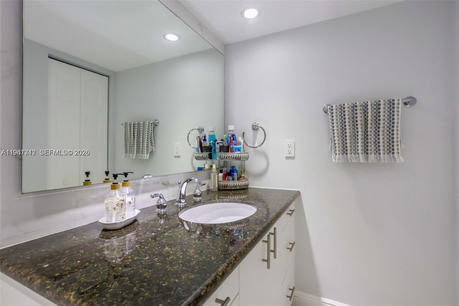 ANCHOR BAY CLUB CONDO - Residential