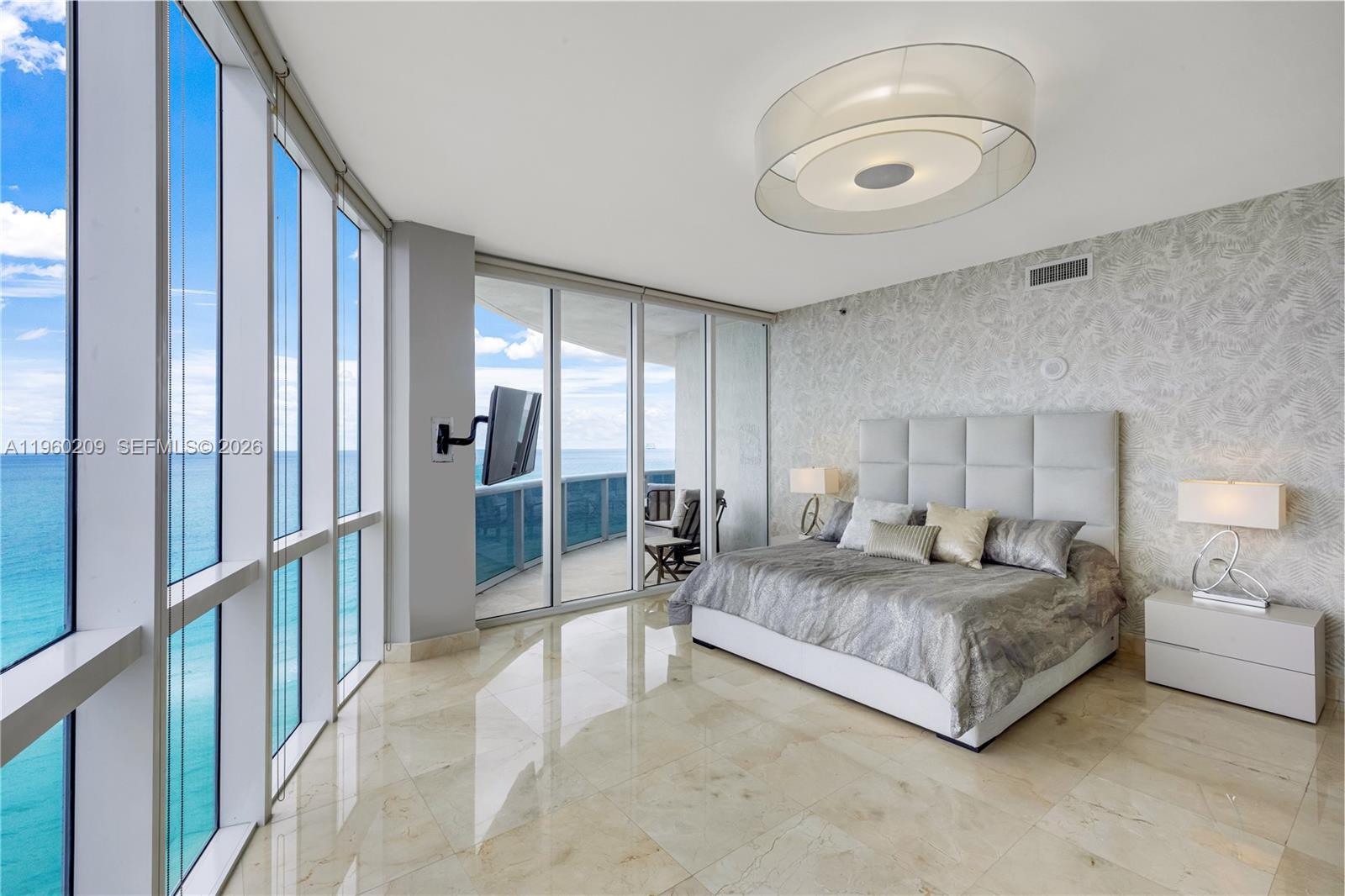 TDR TOWER I CONDO - Residential