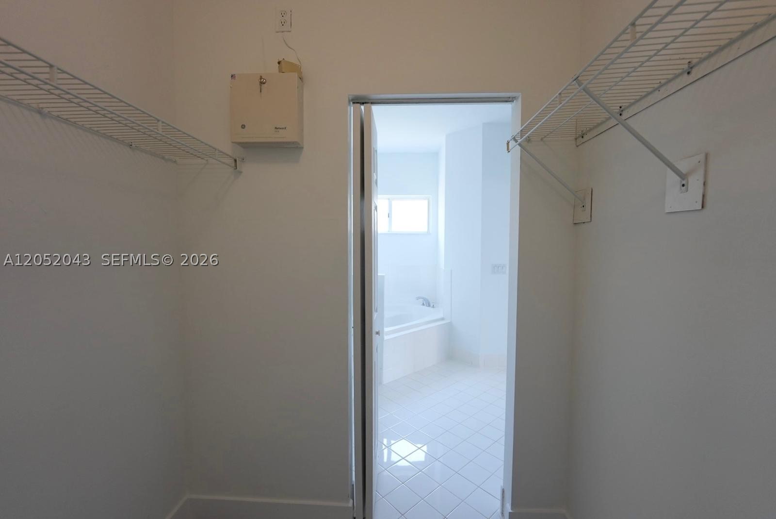 LAKES BY THE BAY KAYE - Residential Lease